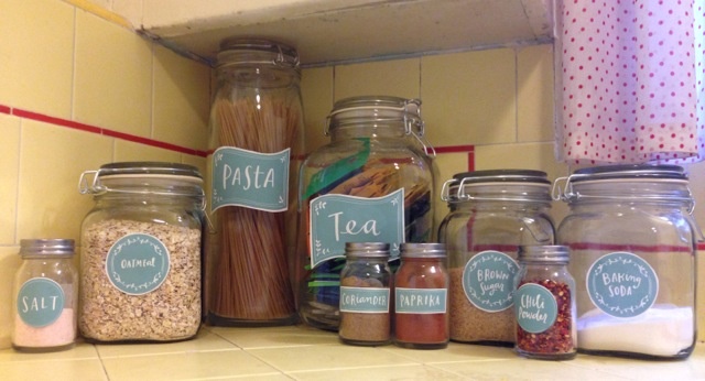 Simple DIY Spice Jar Labels For Your Kitchen